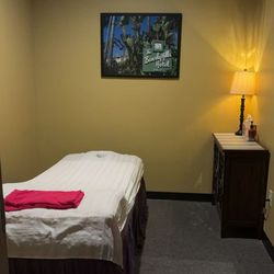 Beverly Hills MASSAGE