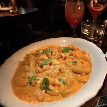 Gilt Bar - Vodka Rigatoni @yassiG - New American Near Me - Chicago, Illinois