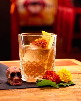 URBANA Mexican Gastronomy & Mixology by null