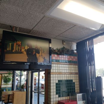 2 For 1 Pizza - They offer tv as you wait - Pizza Near Me - Los Angeles, California