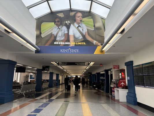 Cleveland Hopkins International Airport by null