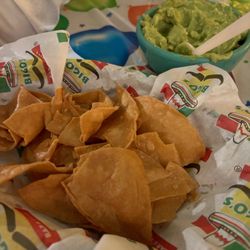 Bigo's Bar & Grill - Chips were gross. Thick, overcooked in old oil. Yuck.