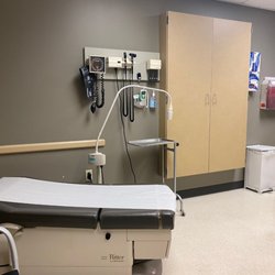 Providence Immediate Care - Sherwood - Exam room