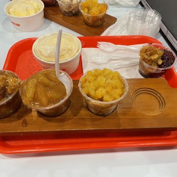 The Peach Cobbler Factory - Desserts Near Me - Cincinnati, Ohio