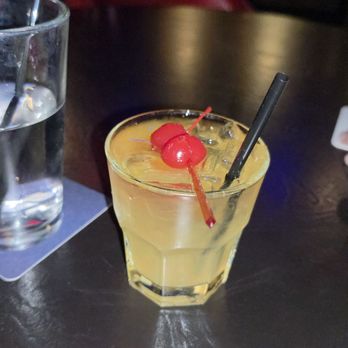 Vip Lounge - Dive Bars Near Me - Bakersfield, California Vip Lounge - Dive Bars Near Me - Bakersfield, California