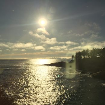 Tidal Raves - New American Near Me - Depoe Bay, Oregon