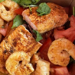 Shipwreck Gourmet Fish Boutique - Grilled Combo
