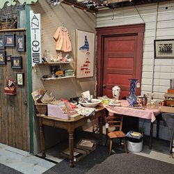Zionsville Antique Mall - Booth..