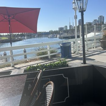 LOUISIANA CHARLIE’S LONG BEACH SHORELINE VILLAGE - Updated October 2025