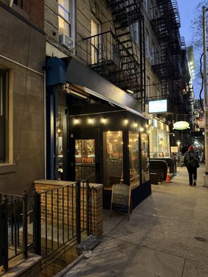 RYNN Thai Restaurant & Bar by null