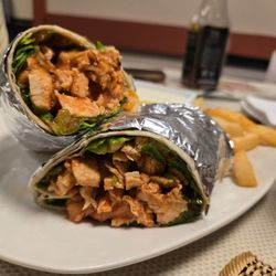 Main Street Pizza - Buffalo Chicken wrap