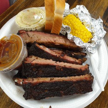 Cozy Corner Restaurant - Rib plate - Barbeque Near Me - Memphis, Tennessee