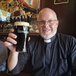 O'Neills Victorian Pub & Townhouse - Cheers!