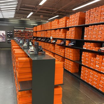 nike outlet clarksburg