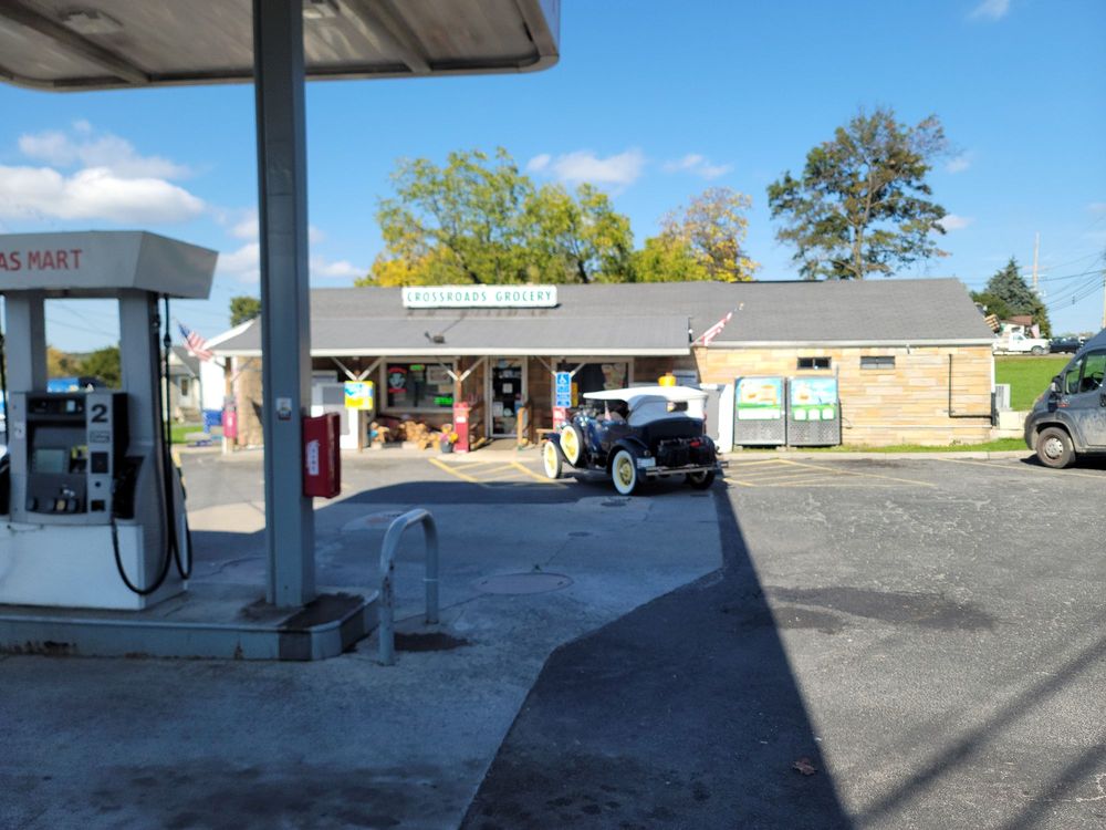 CROSSROADS GROCERY & FRUIT MARKET Updated August 2024 119 Cedar Grove Rd, Winchester