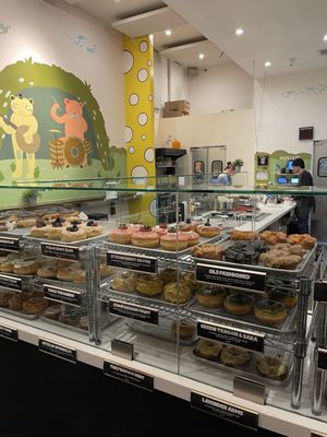 DONUT FRIEND HIGHLAND PARK by null