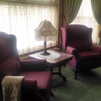 Cornerstone Victorian B & B - Eastlake Room - Hotels Near Me - Warrensburg, New York