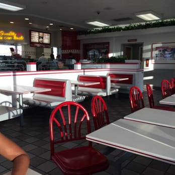 In-N-Out Burger - Fast Food Near Me - Laughlin, Nevada