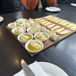 Pennicott Wilderness Journeys - Cheese tasting
