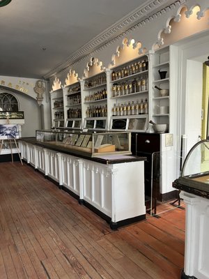 Stabler-Leadbeater Apothecary Museum by null