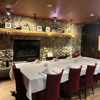 The Maple Leaf - Private dining option - Canadian (New) Near Me - Banff, Alberta The Maple Leaf - Private dining option - Canadian (New) Near Me - Banff, Alberta