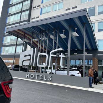 Aloft Spring Unit ALOFT BY MARRIOTT ATLANTA PERIMETER CENTER - Updated July 2026 - 52 ...