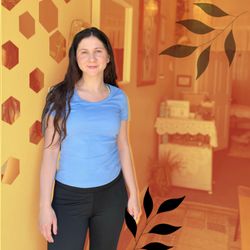 Massage Austin - Hi, I'm Anna! I help my clients relax and unwind. My massage style is soothing and therapeutic.