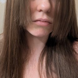 Salon 28:6 - My terrible, uneven "curtain bangs"