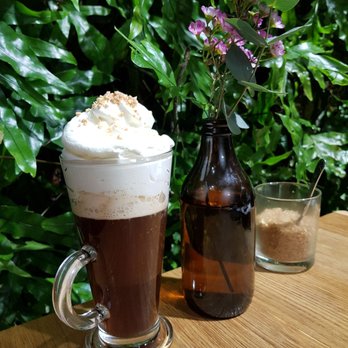 Kafe Kytka - Cafes Near Me - Liberec, JC