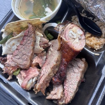 B&B Smokehouse - Barbeque Near Me - San Antonio, Texas