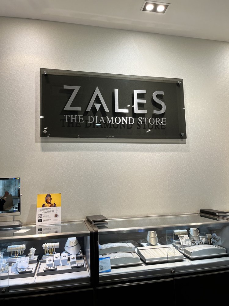 ZALES JEWELERS Updated October 2024 34 Reviews 1000 Southcenter