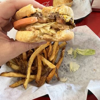 Burger 101 - Burgers Near Me - Newport, Oregon