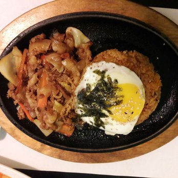 Windsor Seoul Restaurant - a skillet of food - Korean Near Me - Windsor, Ontario
