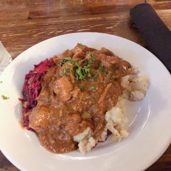Restaurant Edelweiss - Doulash with red cabbage and potato - German Near Me - Bradenton, Florida Restaurant Edelweiss - Doulash with red cabbage and potato - German Near Me - Bradenton, Florida