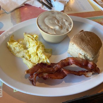 Ranch House Grille - Lighter Biscuit and gravy - American Near Me - Phoenix, Arizona Ranch House Grille - Lighter Biscuit and gravy - American Near Me - Phoenix, Arizona
