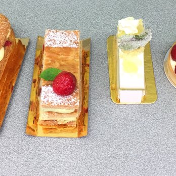 Gaël Vidricaire - Patisserie/Cake Shop Near Me - Quebec City, Quebec Gaël Vidricaire - Patisserie/Cake Shop Near Me - Quebec City, Quebec