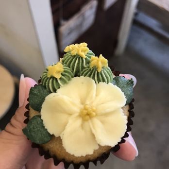 Urban Backyard - Cactus cream cupcake - Coffee & Tea Near Me - New York, New York Urban Backyard - Cactus cream cupcake - Coffee & Tea Near Me - New York, New York