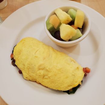 Rise and Shine Cafe - Veggie omelette with fruits - Breakfast & Brunch Near Me - Mililani, Hawaii