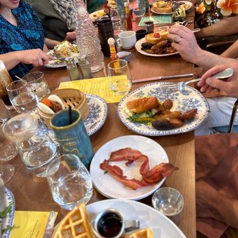 Sunday's Best - Brunch table - Breakfast & Brunch Near Me - Sandy, Utah Sunday's Best - Brunch table - Breakfast & Brunch Near Me - Sandy, Utah