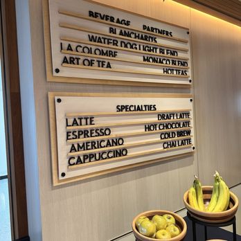 Capital One Lounge - Airport Lounges Near Me - Dulles, Virginia