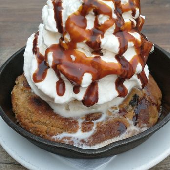 Fuller House - Amazing cookie ice cream dessert - American Near Me - Hinsdale, Illinois