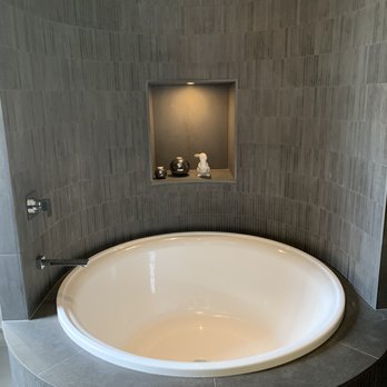 QT Sydney - Bath - Hotels Near Me - Sydney, NSW QT Sydney - Bath - Hotels Near Me - Sydney, NSW