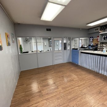 St. Louis Muttropolitan - Groomers stations - Pet Groomers Near Me - Saint Louis, Missouri