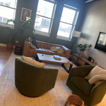 K.C. Maintenance - Another Airbnb that I clean - Home Cleaning Near Me - Chicago, Illinois K.C. Maintenance - Another Airbnb that I clean - Home Cleaning Near Me - Chicago, Illinois