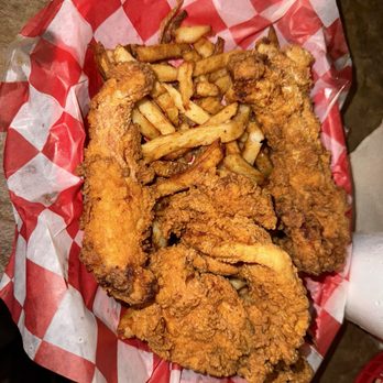 BierHaus - Chicken tender basket - Desserts Near Me - Port Aransas, Texas BierHaus - Chicken tender basket - Desserts Near Me - Port Aransas, Texas