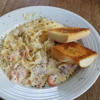 Cabbage Patch Restaurant & Catering - Fettuccine alfredo with crab, shrimp and chicken - Desserts Near Me - Snohomish, Washington Cabbage Patch Restaurant & Catering - Fettuccine alfredo with crab, shrimp and chicken - Desserts Near Me - Snohomish, Washington