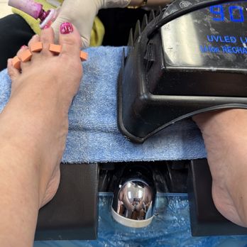 Love Nails - Pedicure - Nail Salons Near Me - Minneapolis, Minnesota