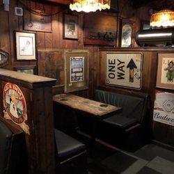 Boozgeois Saloon