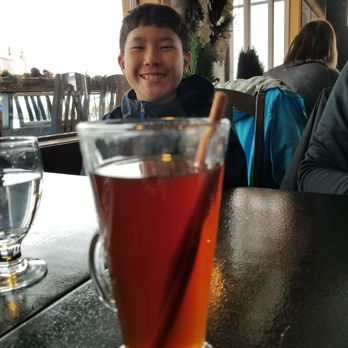 Black Diamond Bar and Grill - Fresh apple cider w/a cinnamon stick, yummers! - Gastropubs Near Me - Kelowna, British Columbia