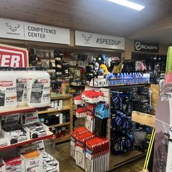 Mammoth Mountaineering Supply